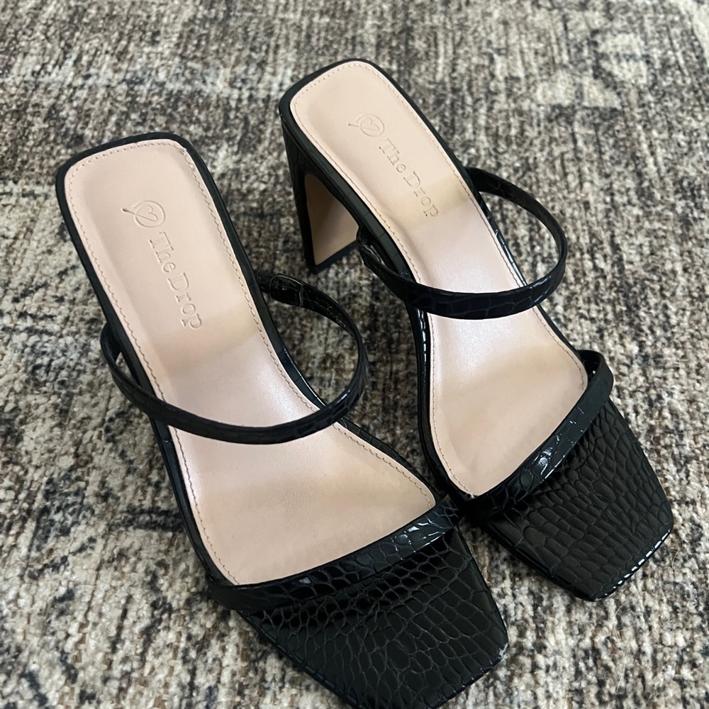 Women's Black Strappy Snakeskin Heels